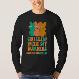Camiseta Chillin Con La Enfermera Del Trabajador De Salud D