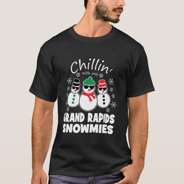 Camiseta Chillin con mis grandes raids Snowmies Curioso Cri (Anverso)