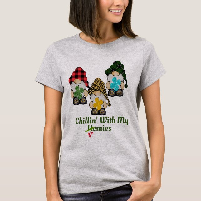 Camiseta Chillin Con Mis Hogares Funny St Patricks Day Tee (Anverso)