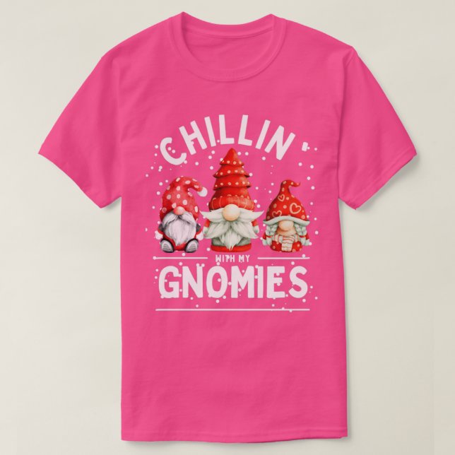 Camiseta Chillin Con Mis Navidades De Gnomies (Diseño del anverso)