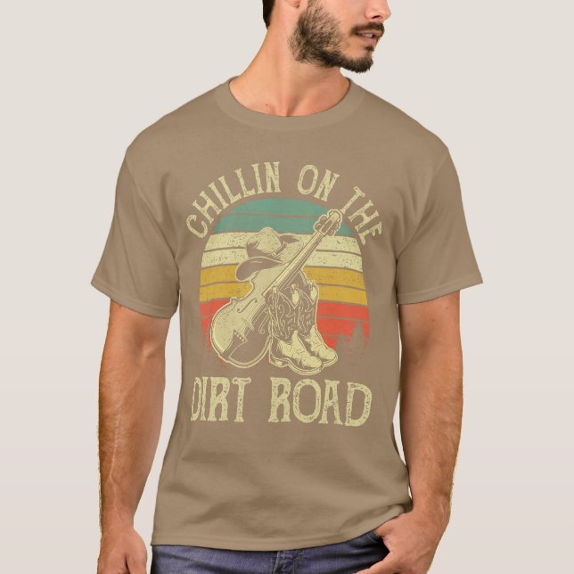 Camiseta Chillin Onhe Dirt Road Western Life Rodeo Country  (Anverso)