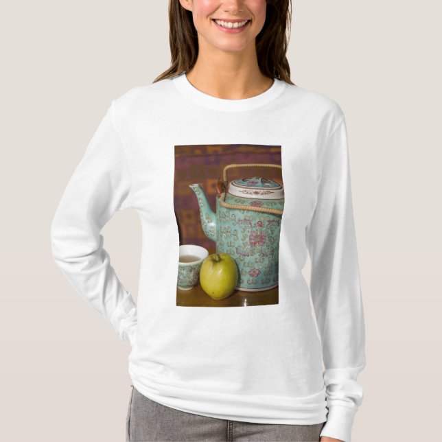 Camiseta China, Hong Kong. Tetera tradicional china y 2 (Anverso)