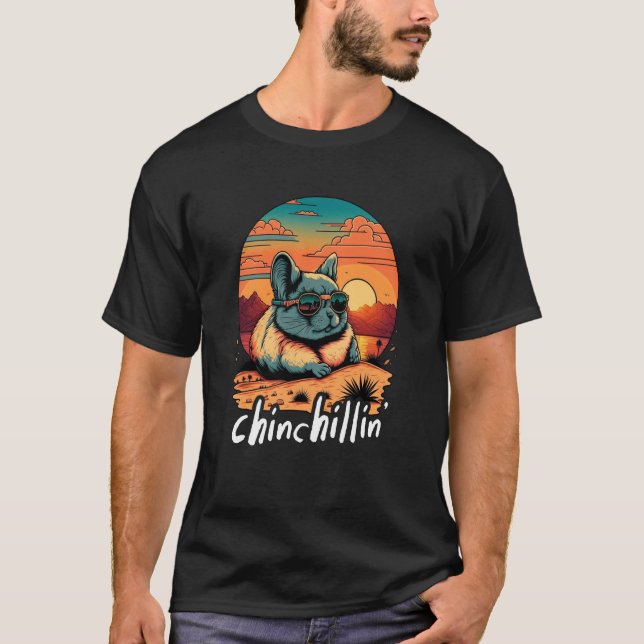 Camiseta Chinchillin' Retro Groovy Chinchilla  1 (Anverso)