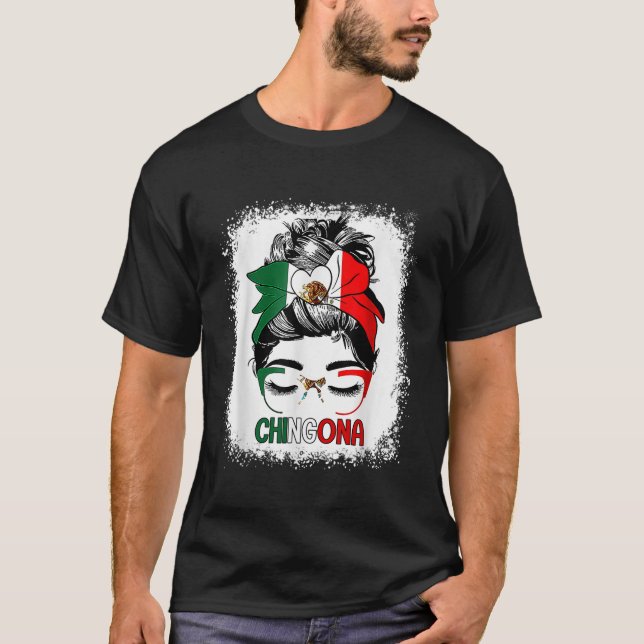 Camiseta Chingona Messy Bun con Bandana y Glasses Mexica (Anverso)