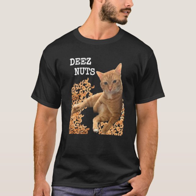 Camiseta Chiste Cat DEEZ NUTS con cashetes (Anverso)