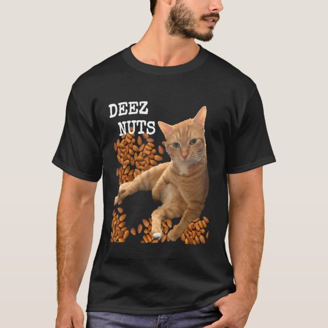 Camiseta Chiste Deez Nuts con gato y almendras (Anverso)