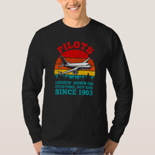 Camiseta Chiste piloto mirando hacia abajo a todos menos a