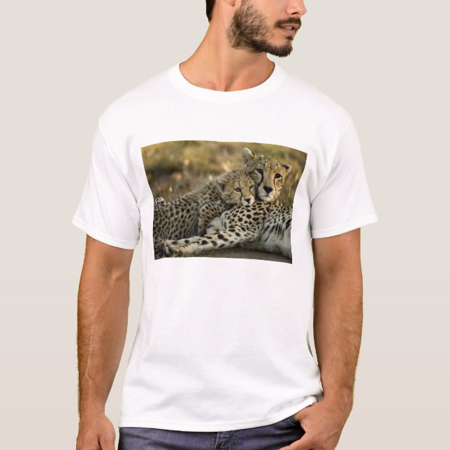 Camiseta Chita, Acinonyx jubatus, con cachorro en Masai 2 (Anverso)