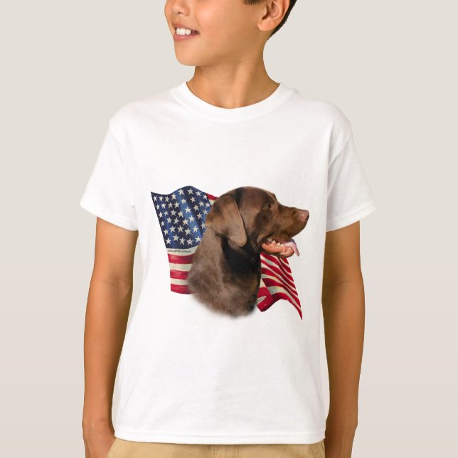 Camiseta Chocolate Labrador recuperar bandera estadounidens (Anverso)