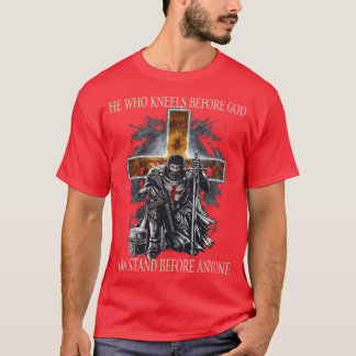Camiseta Christian Lion He Who Kneels Before God Can Stand 