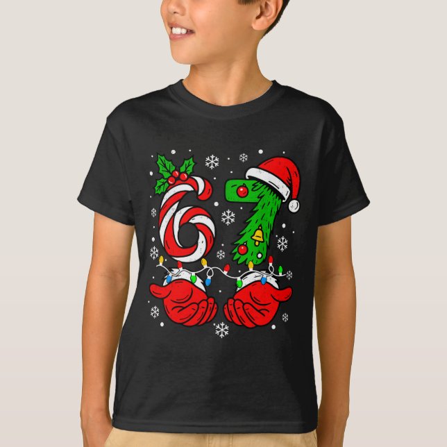 Camiseta Christmas 67 Candy Cane Six Seven Meme Lights Sant (Anverso)