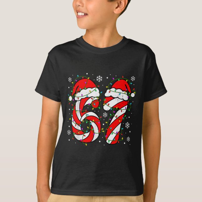 Camiseta Christmas 67 Candy Cane Six Seven Meme Lights Sant (Anverso)