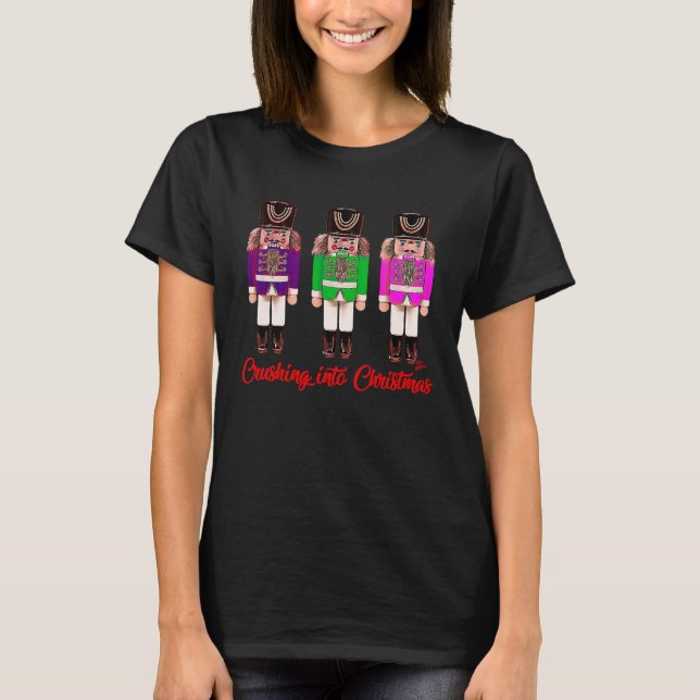 Camiseta Christmas crushing into Christmas nutcracker (Anverso)