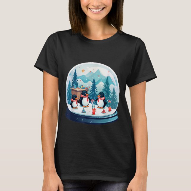 Camiseta Christmas Penguin Snow Globe Scene Family Holiday  (Anverso)