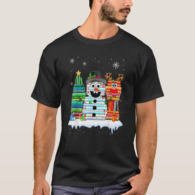 Camiseta Christmas Tree Snowman Reindeer Book Stack Librari (Anverso)