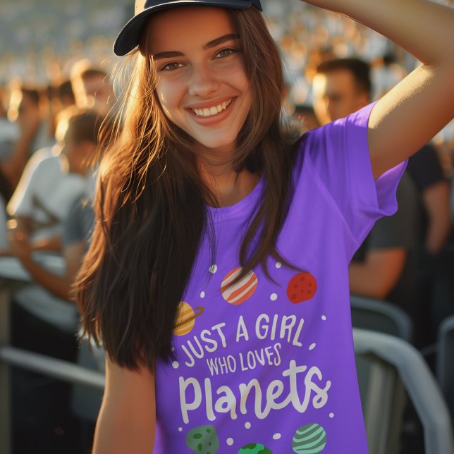 Camiseta Ciencia Nerviosa Chica del espacio ultraterrestre  (Science Nerd Girl Who Loves Planets Gag T-Shirt)