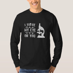 Camiseta Científico del microscopio de biología química