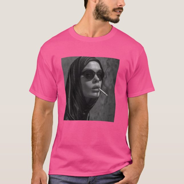 Camiseta Cigarrillos calientes para fumar una monja rebelde (Anverso)