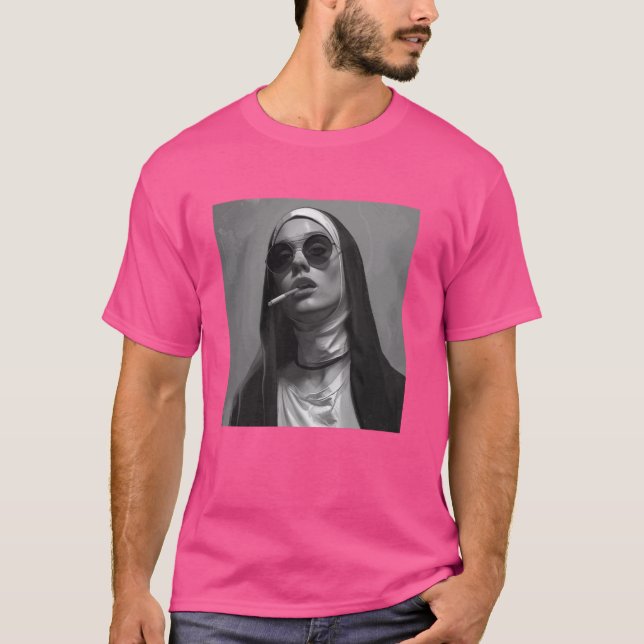 Camiseta Cigarrillos calientes para fumar una monja rebelde (Anverso)