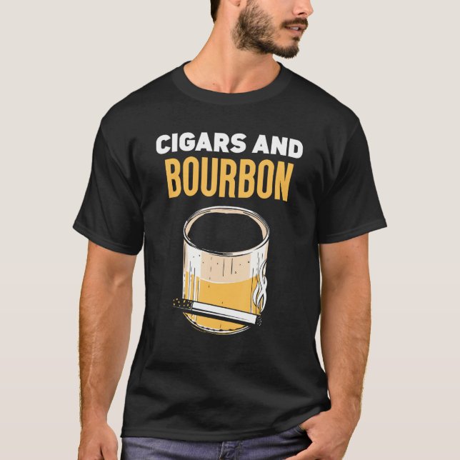 Camiseta Cigars And Bourbon Drinking Cigar Bourbons (Anverso)