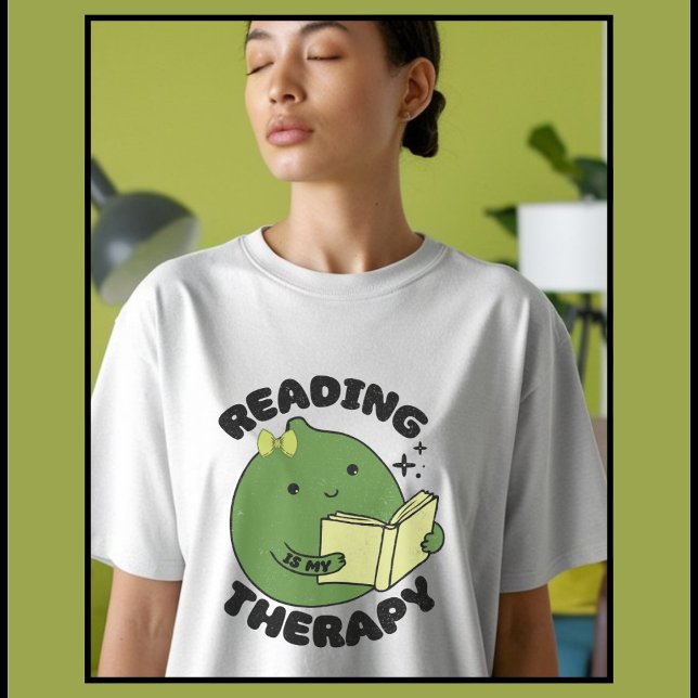 Camiseta Cima mate sosteniendo un libro (Subido por el creador)