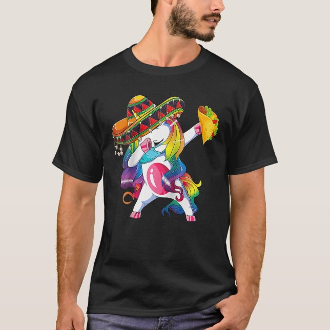 Camiseta Cinco De Mayo 2022 Dabbing Unicorn Taco Holder Wom (Anverso)