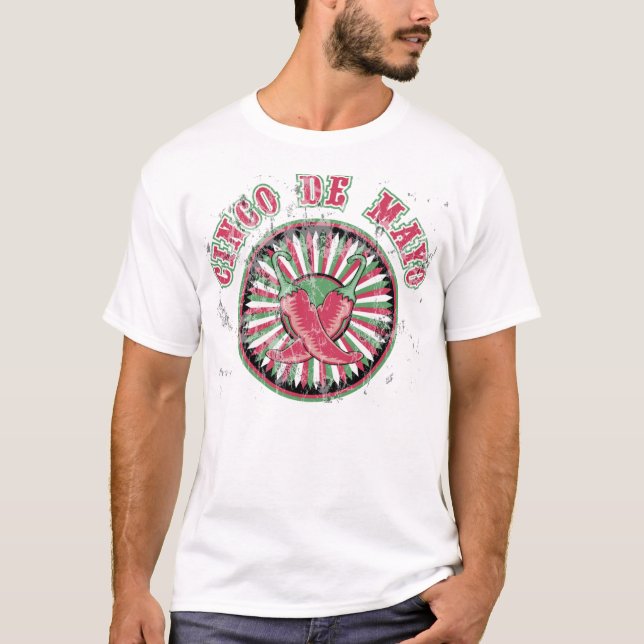 Camiseta Cinco de Mayo angustiado con pimientos y rayas (Anverso)