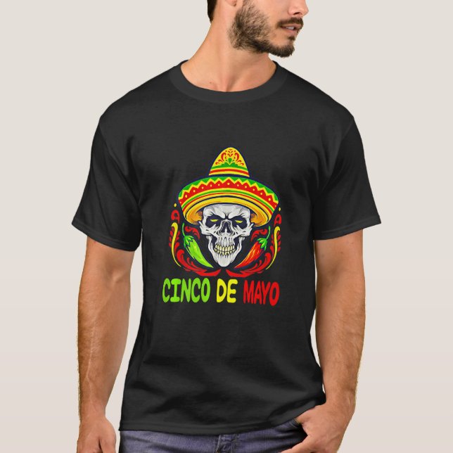 Camiseta Cinco De Mayo Cruz Mexicana Gafas de Sol Musta de  (Anverso)