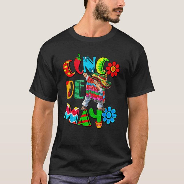 Camiseta Cinco De Mayo Dabbing Mexican Poncho Party Fiesta  (Anverso)