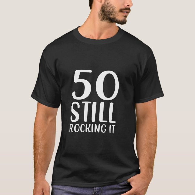 Camiseta Cincuenta Años Aún Lo Sacuden La Cebolla De La Fie (Anverso)