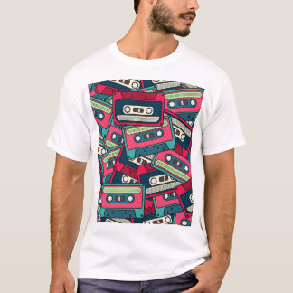 Camiseta Cinta Cassette: Colorido Patrón Irregular.