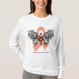 Camiseta Cinta tribal de la mariposa del cáncer endometrial