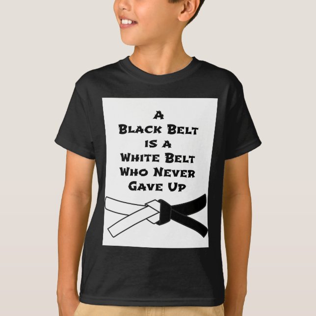 Camiseta Cinturón Negro (Anverso)