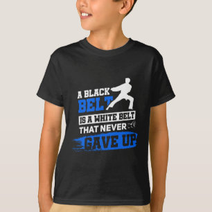 Camiseta Cinturón negro dice artes marciales de Karate Taek