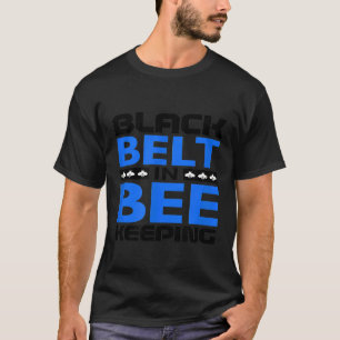 Camiseta Cinturón Negro En La Abeja Que Conserva A La Abeja