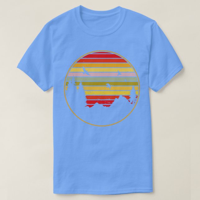 Camiseta Círculo de atardecer del bosque retro (Diseño del anverso)