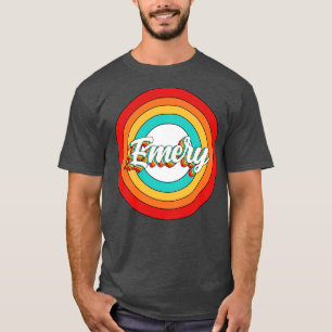 Camiseta Círculo de Emery de Emery Name Shirt