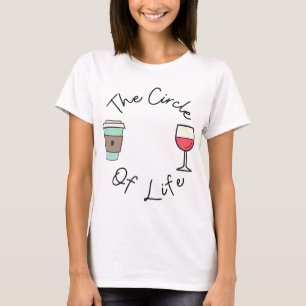 Camiseta Círculo ingenioso gracioso de la mamá del vino y e