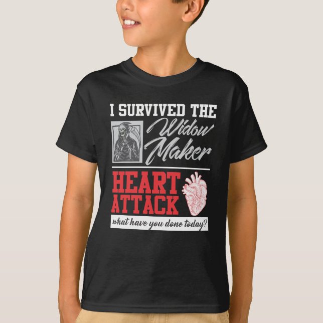 Camiseta Cirugía cardíaca sobrevivió a ataque cardíaco de c (Anverso)