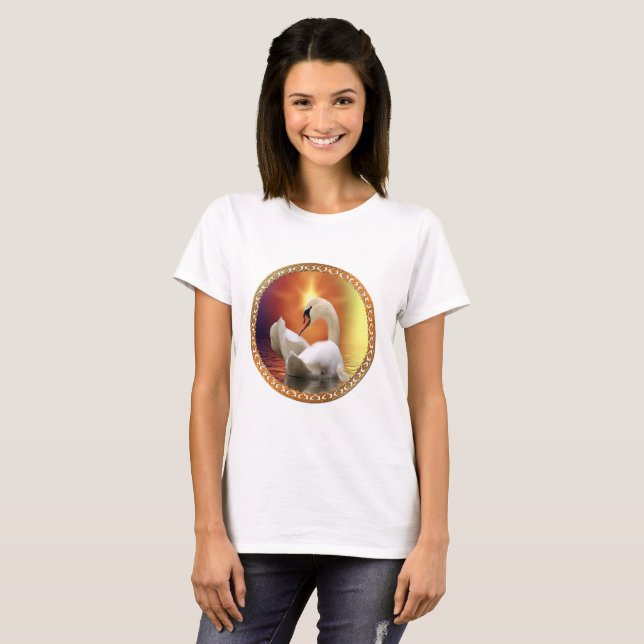 Camiseta Cisne blanco con fondo de oro y naranja (Anverso completo)