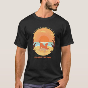 Camiseta Cita de postura de yoga para perro haciendo yoga Y