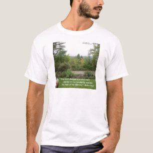 Camiseta Cita de sabiduría de Robert Frost "Camino menos tr