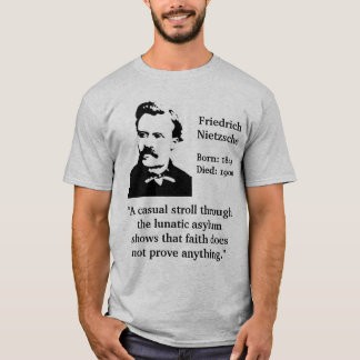 Camiseta Cita del asilo loco de Nietzsche