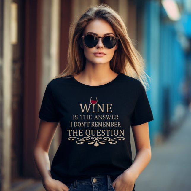 Camiseta Cita divertida el famoso lema de bebedores de vino (Subido por el creador)