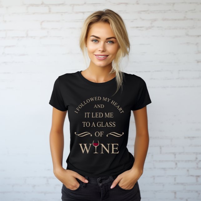 Camiseta Cita divertida el famoso lema de bebedores de vino (Subido por el creador)