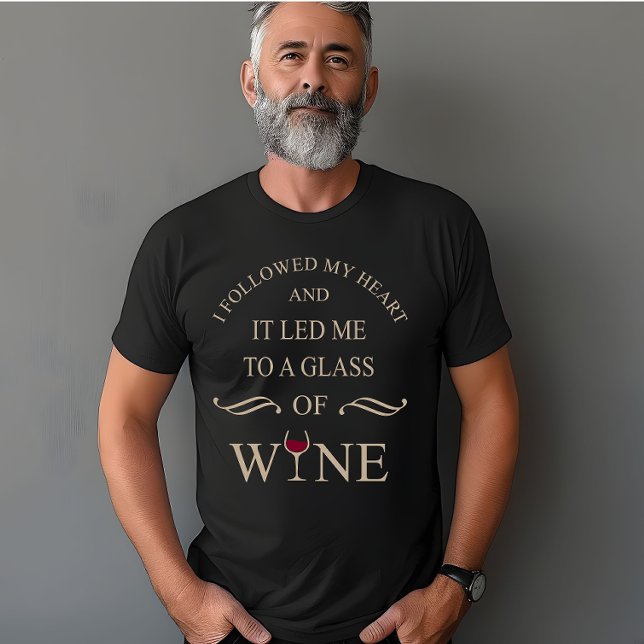 Camiseta Cita divertida el famoso lema de bebedores de vino (Subido por el creador)