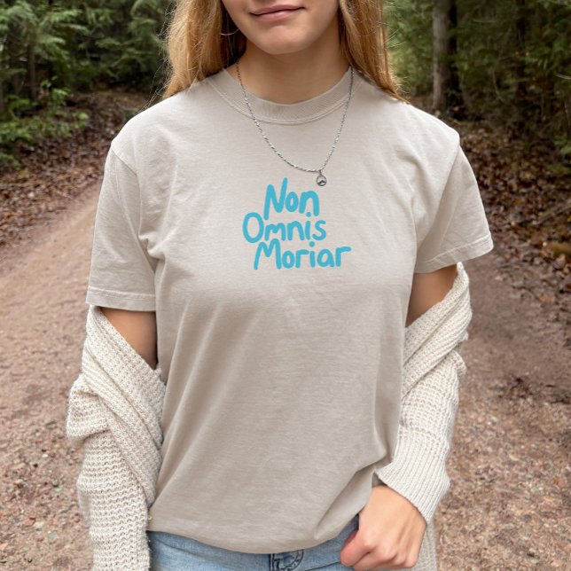 Camiseta Cita latina antigua con letras de tinta azul (Subido por el creador)