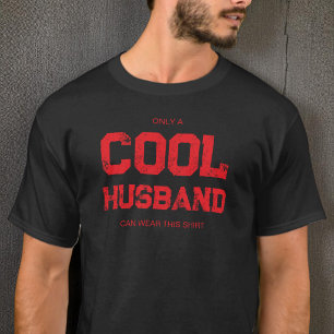 Camiseta Cita Roja Divertida Tipografía Moderna Fría Esposo
