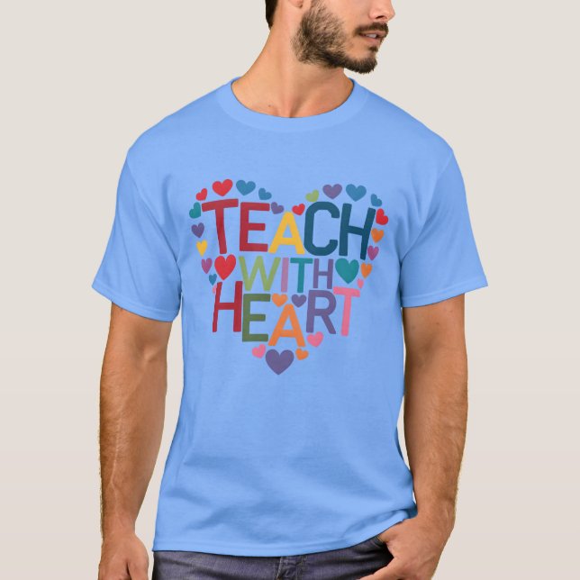 Camiseta citas enseñan con corazón chico (Anverso)