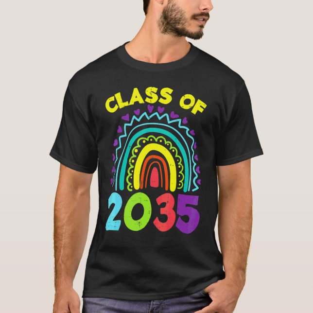 Camiseta Clase de 2035 Arcoíris Primer Último Día Graduació (Anverso)